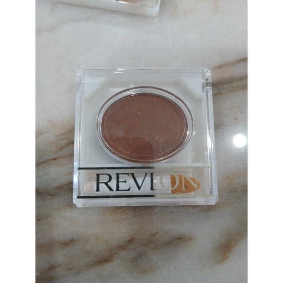 Revlon Custom Eyes Compact ColorCreme Bali Brown Eyeshadow Sealed Discontinued - Picture 1 of 2